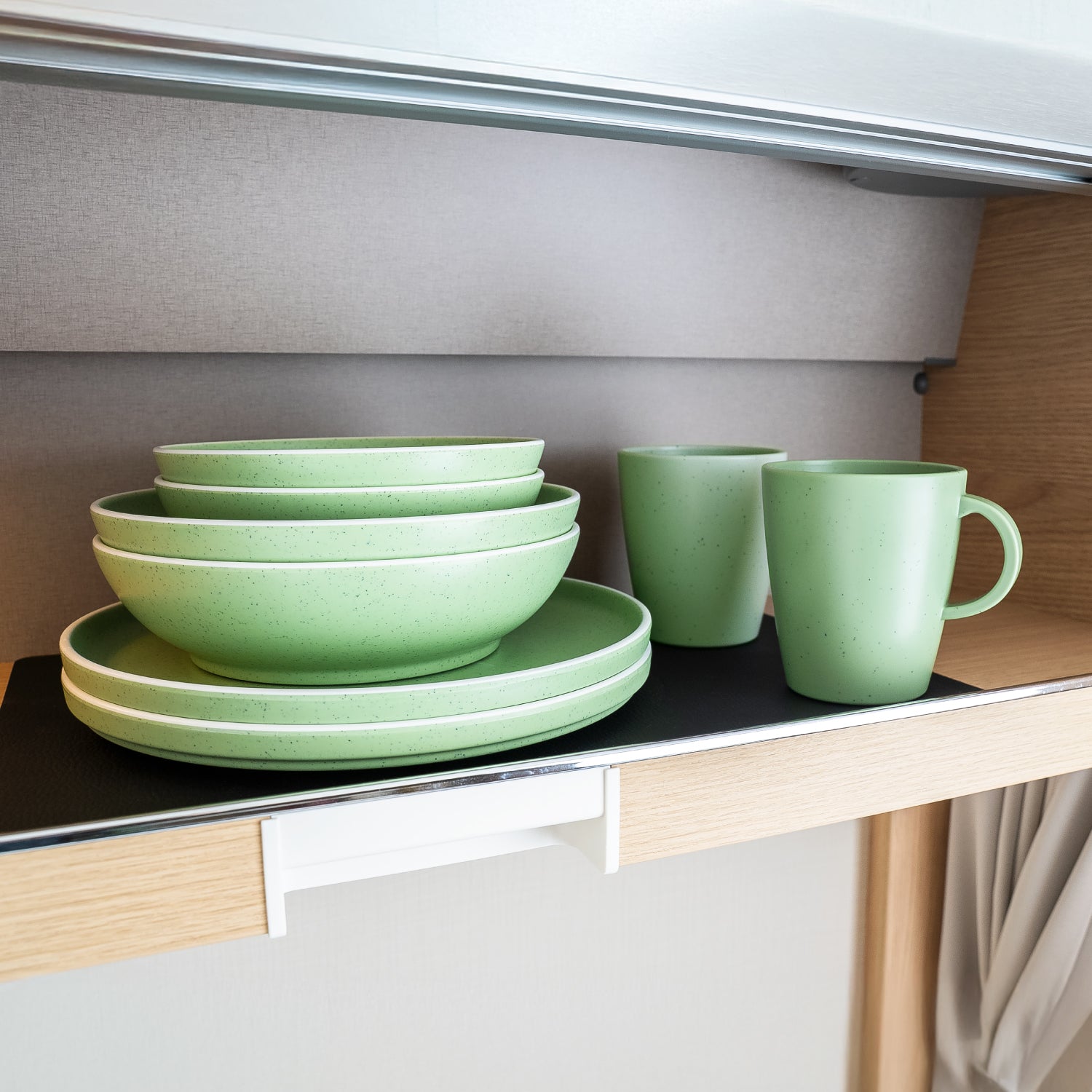 Set di stoviglie magnetiche in plastica DOLOMIT GREEN