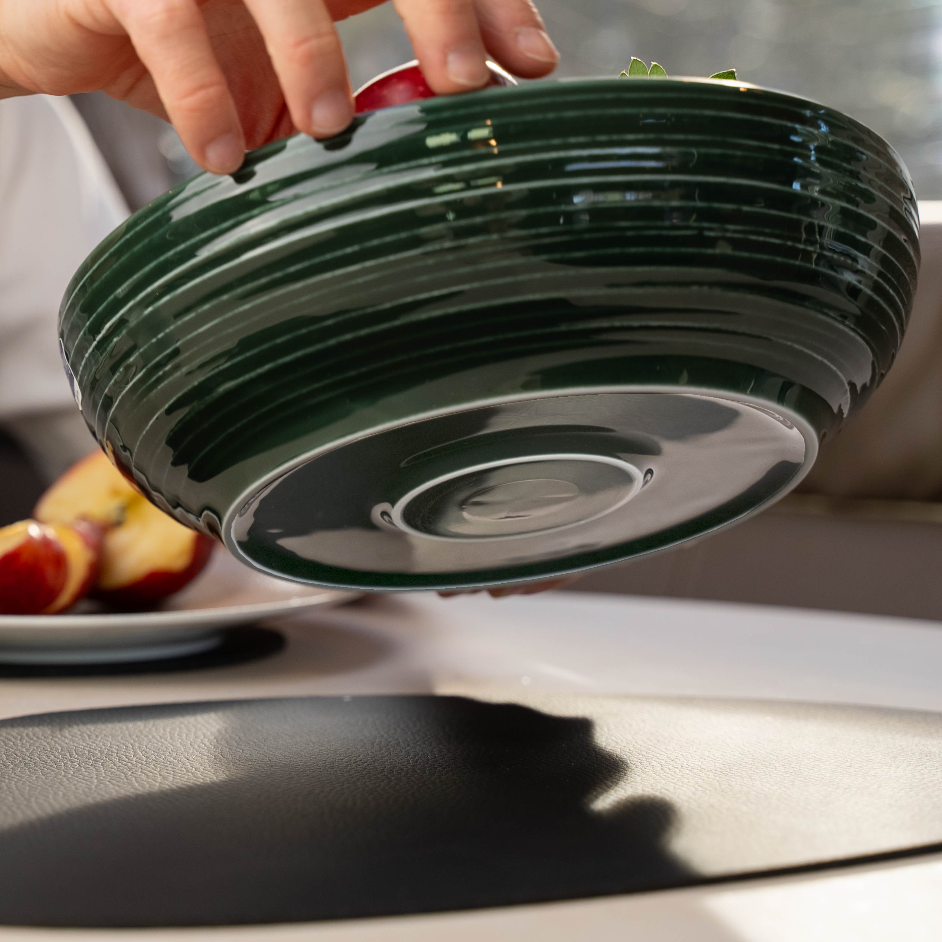 Nahaufnahme Struktur der Food-Bowl, da diese gerillt ist