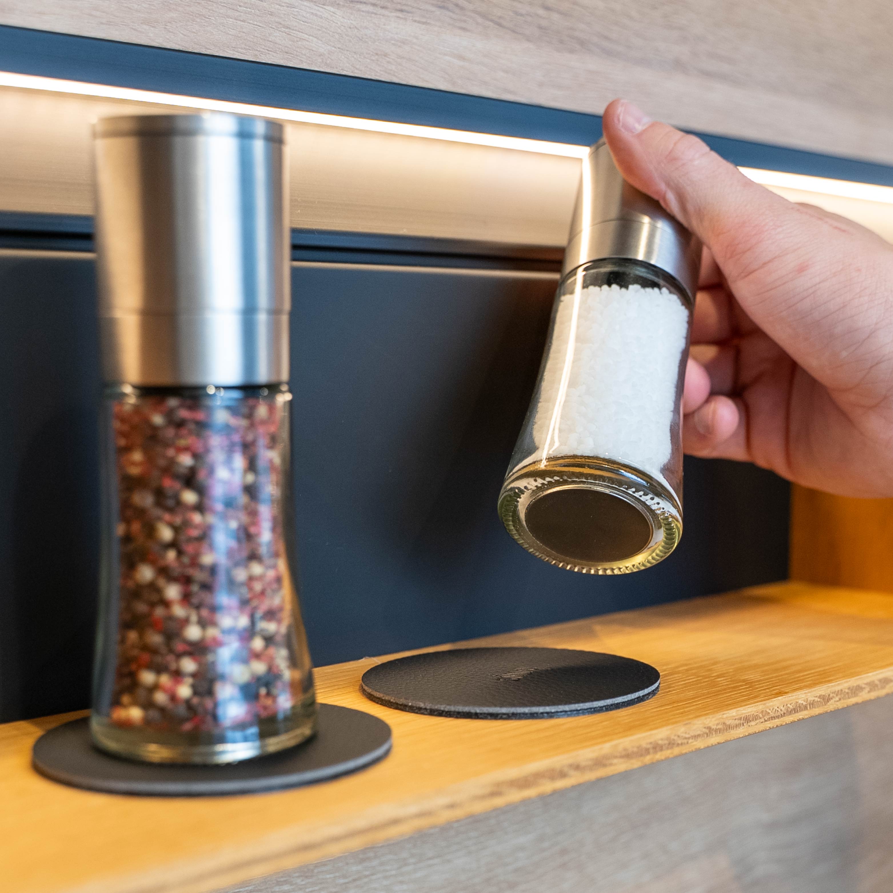 Macina spezie magnetico con barra inclusa