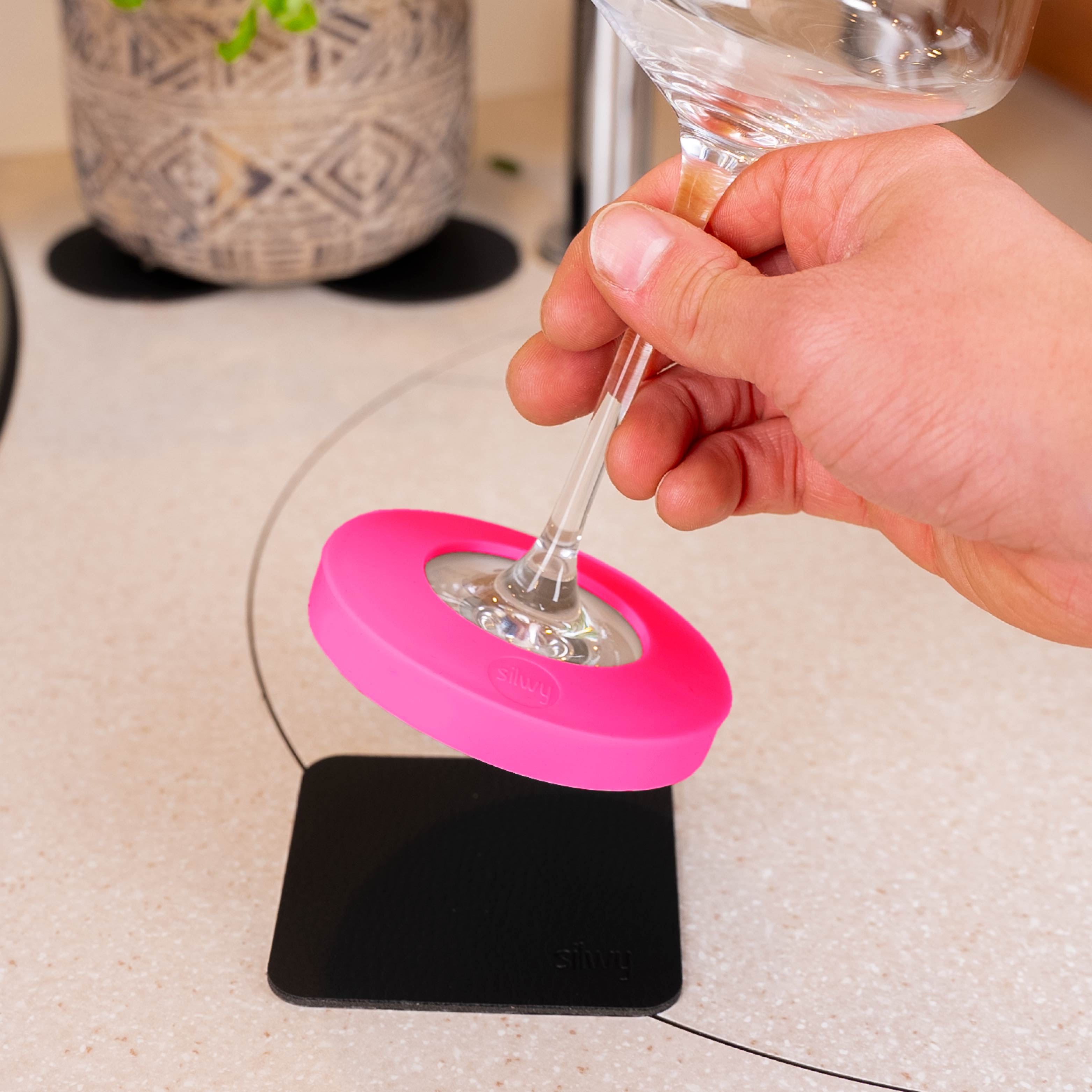 Magnet-Adapter für Stielgläser pink inkl. zugehörigem Pad 