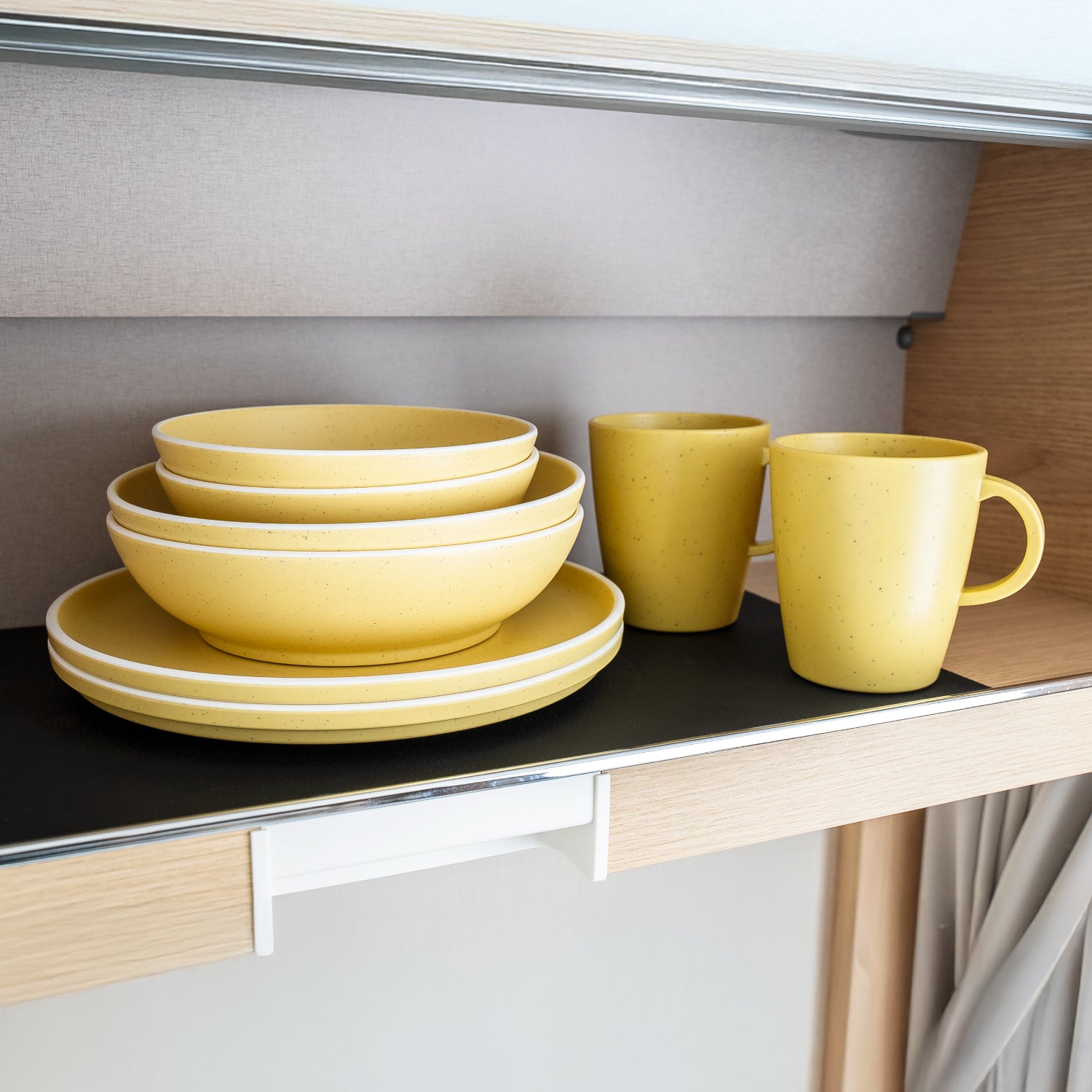 Set di stoviglie magnetiche in plastica DOLOMIT YELLOW