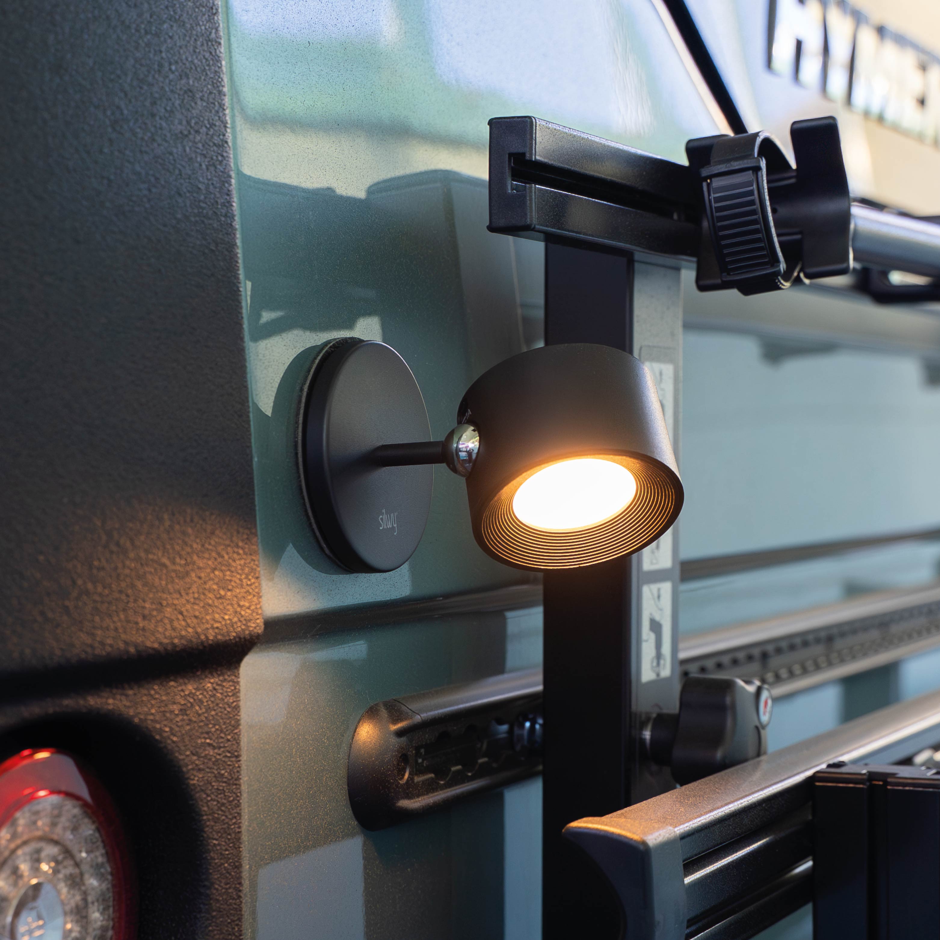 Lampada magnetica SPOTY con pad
